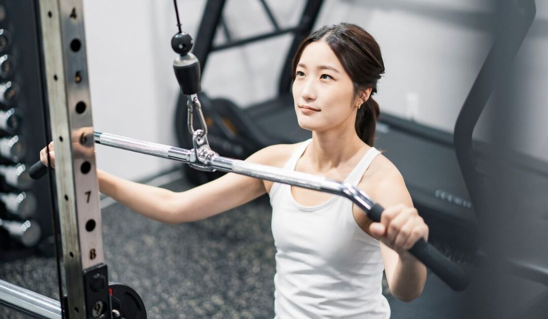 How Smart Strength Training Equipment Helps You Build Muscle at Home Without Wasting Time or Space